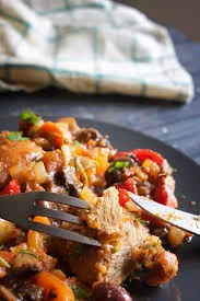 Cacciatore vegan cu mamaliga